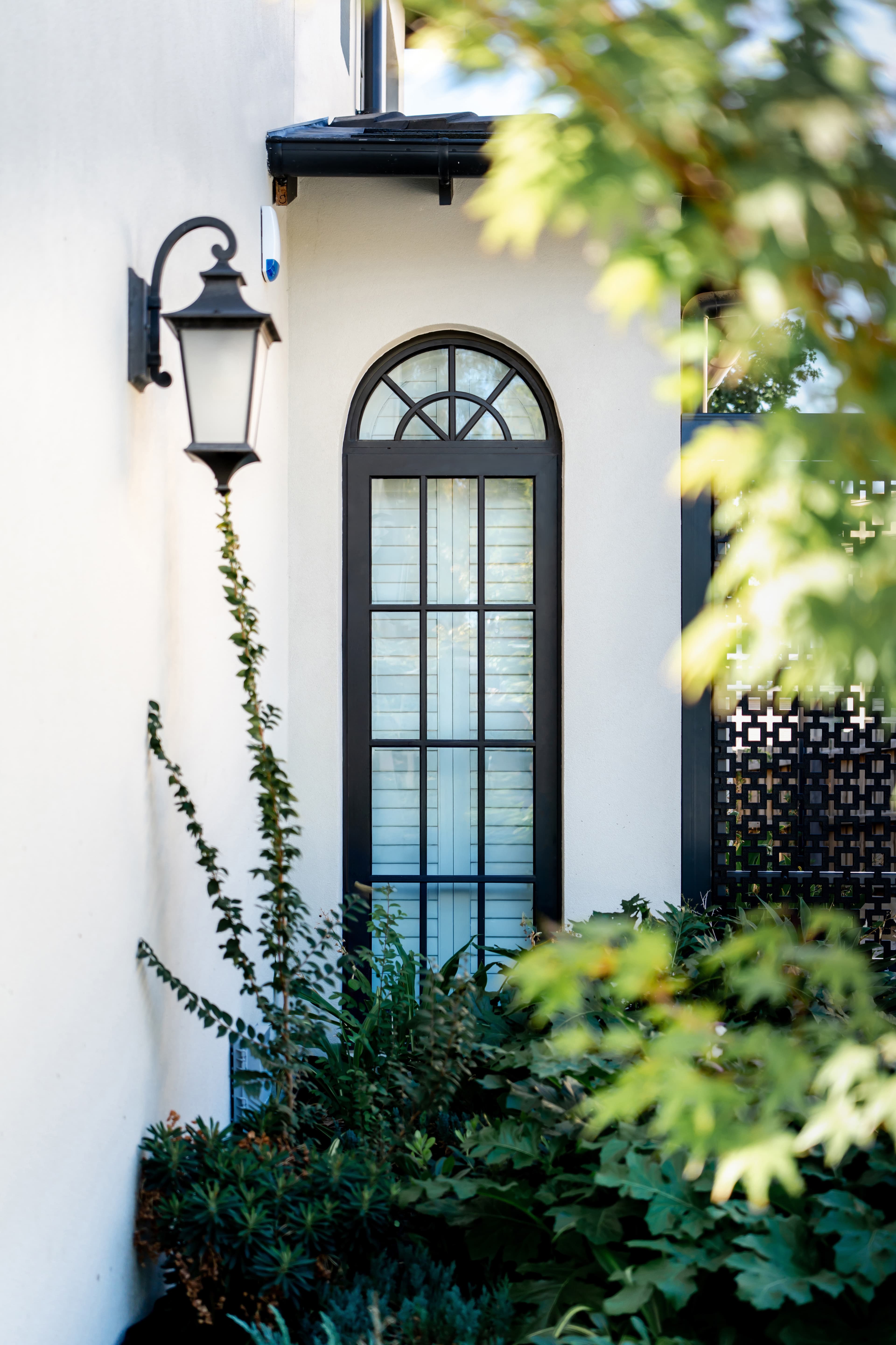 Manoir Series — arched entry detail