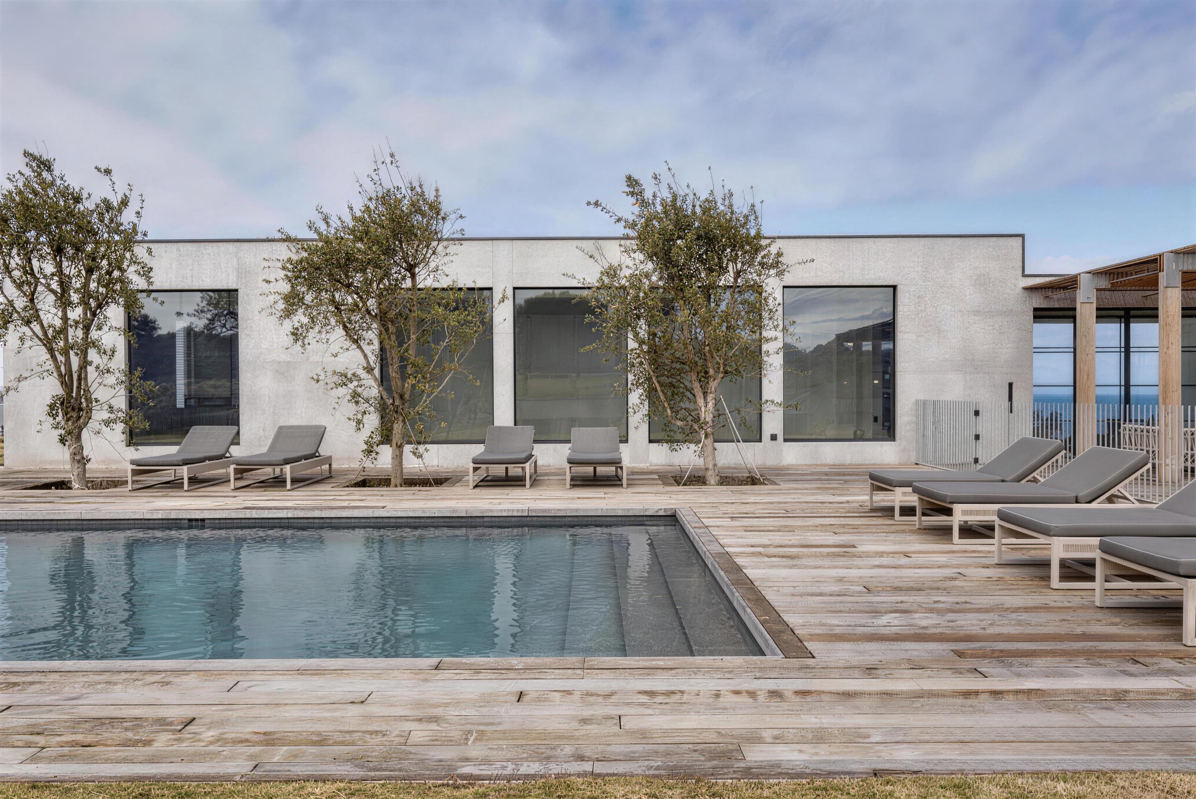 Vue Series — minimal aluminium glazing